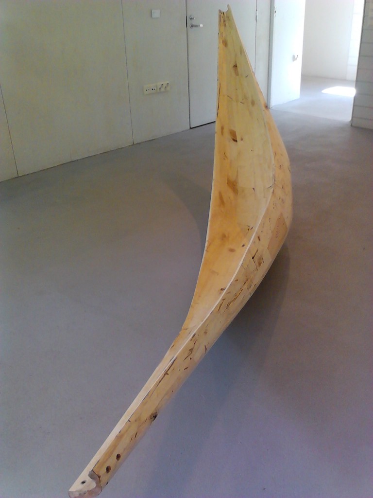 Jaakko Pernu: Riippumatto, 2003, haapa.